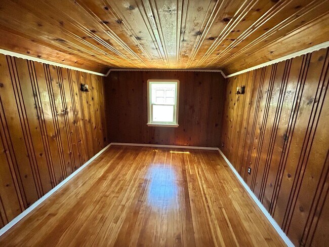 Building Photo - 4 Bedroom/2 Bath Modesto Ca