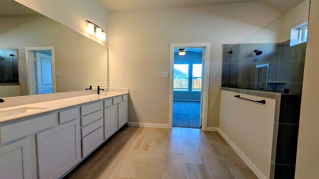 Building Photo - 31814 Blossom Ln