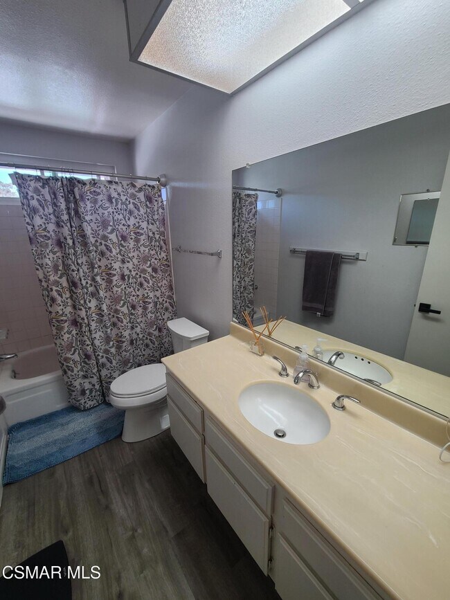 Building Photo - 833 Shadow Lake Dr