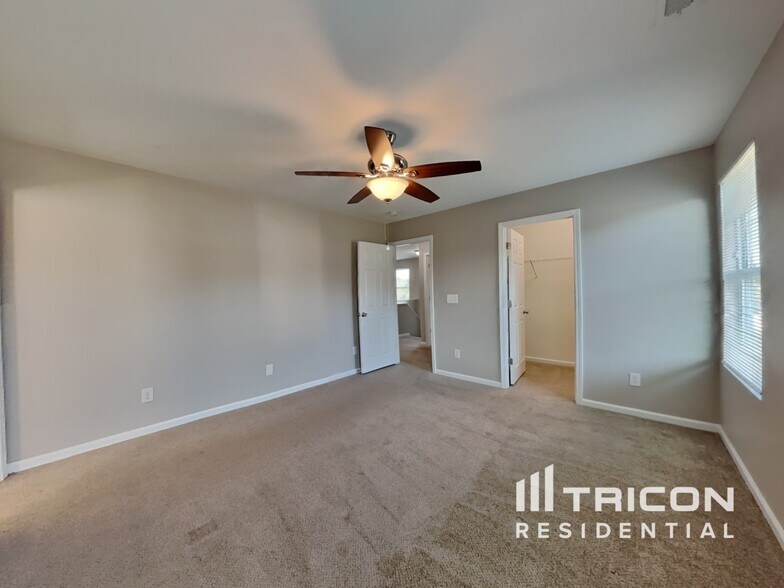 Building Photo - 478 Kerriann Ln