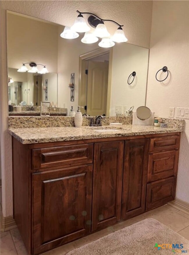 Building Photo - 1223 Gruene Vintage