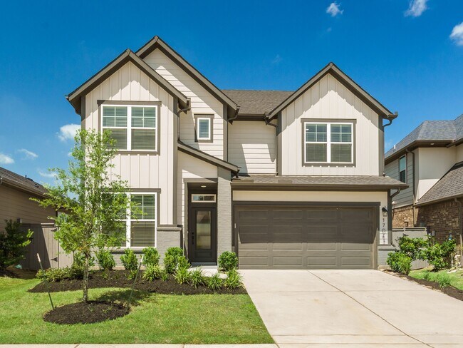 Building Photo - 17043 Luminous Ln