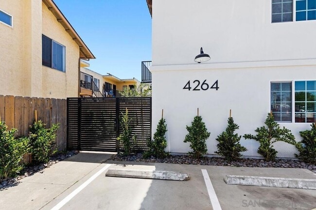 Building Photo - 4264 42nd St