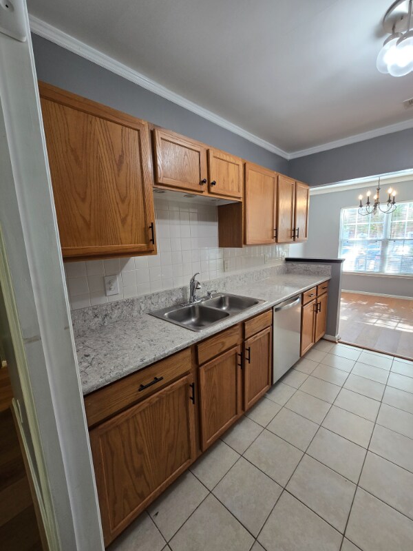 Building Photo - 2800 Goyne Terrace