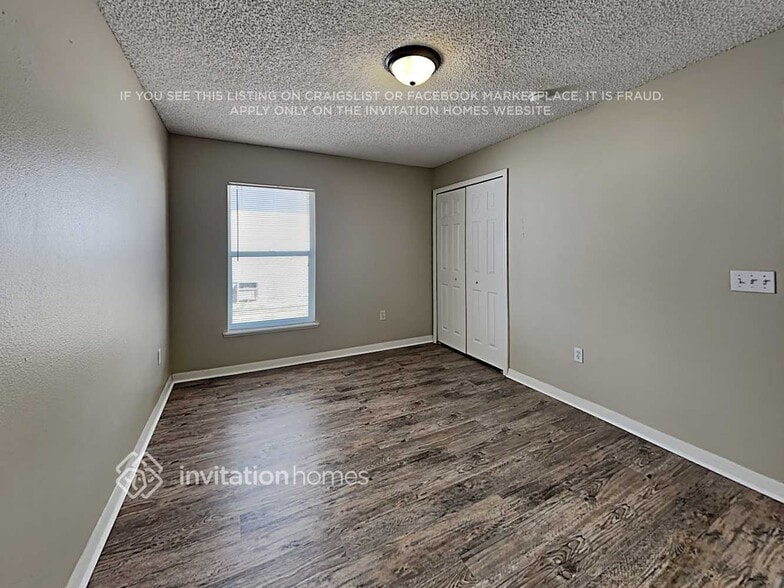 Building Photo - 15955 Wilkinson Dr
