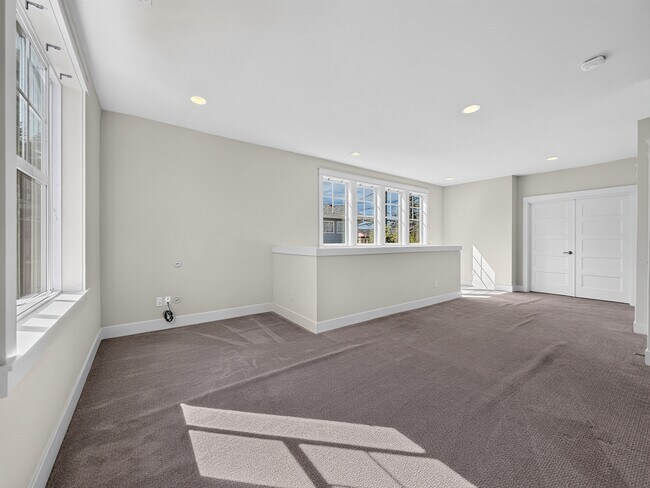 Building Photo - 21238 80th Ave W