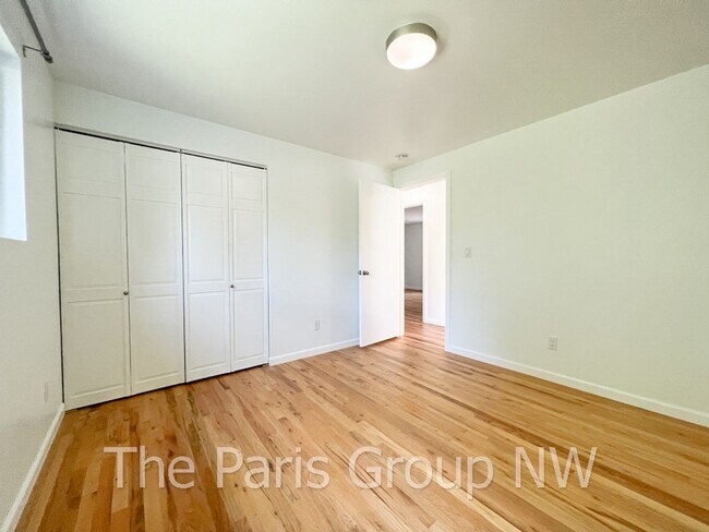 Building Photo - Lg Modern Midcentury on Thornton Creek * A...
