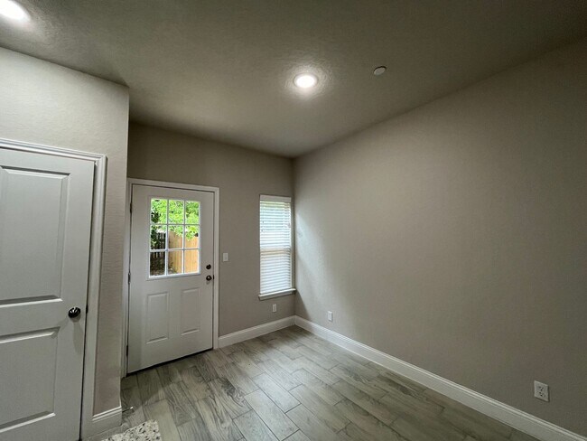 Building Photo - 7813 Savanah Brooks, Live Oak, TX. 78233