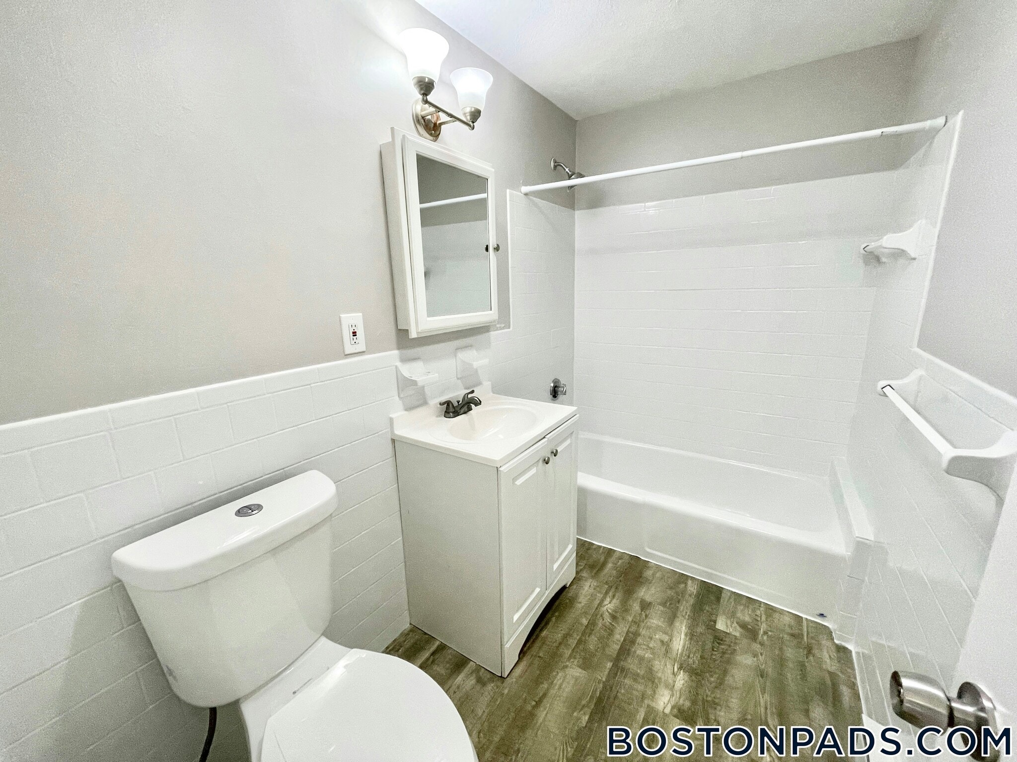 Building Photo - 55 Elmwood Park