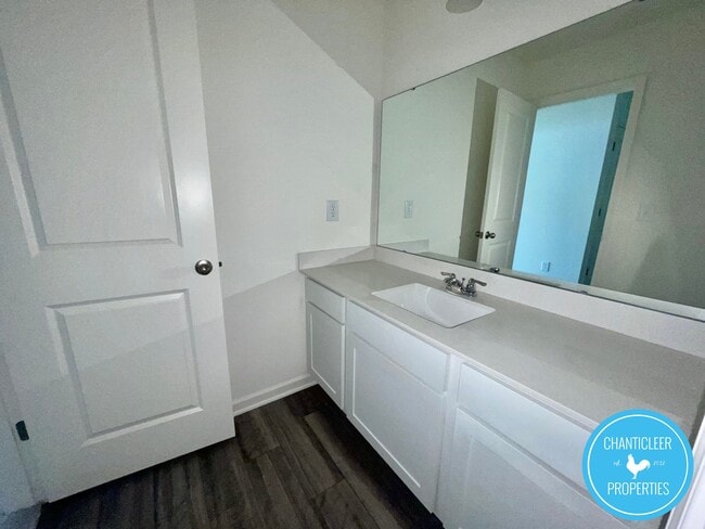 Building Photo - 329 Spaight Acrs Wy