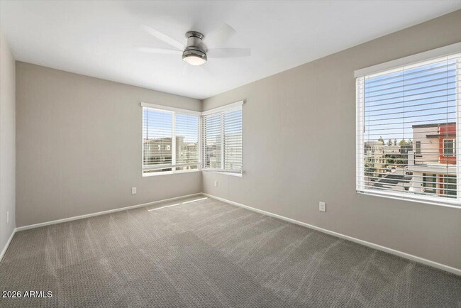 Building Photo - 1250 Abbey Ln