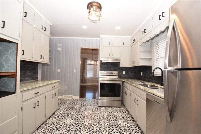 Building Photo - 3116 Jackson St