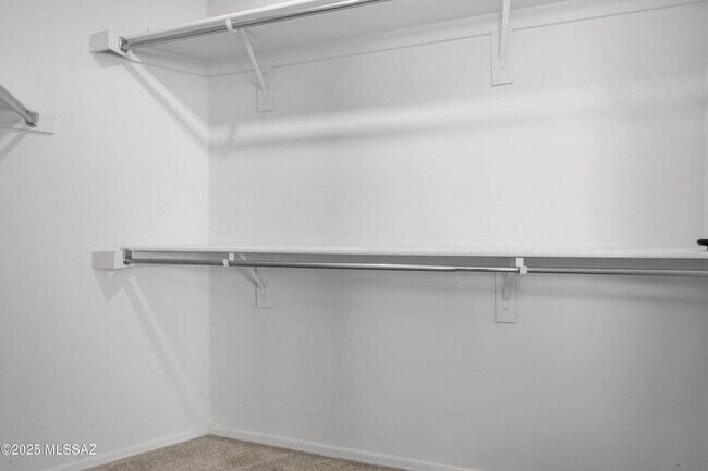 Building Photo - 12366 N Cervelli Ave