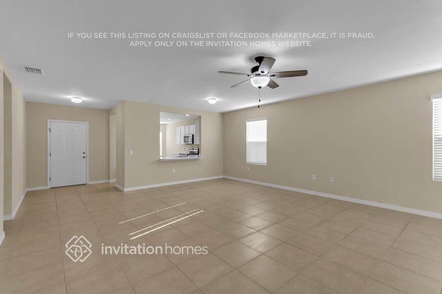 Building Photo - 3310 Acapulco Cir