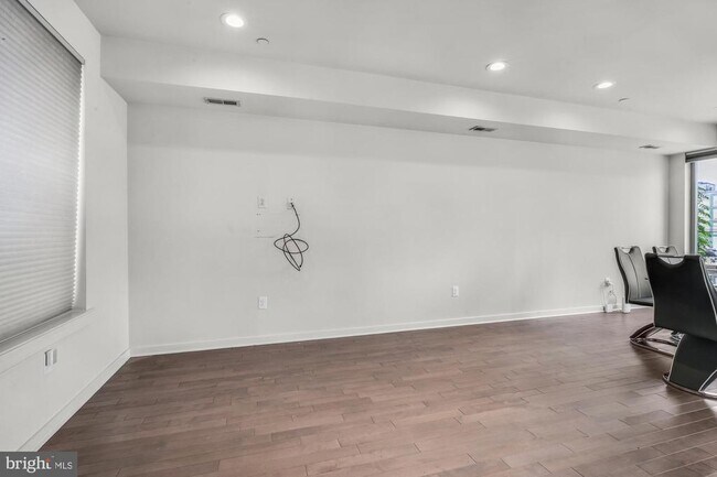Building Photo - 2137 E Lehigh Ave