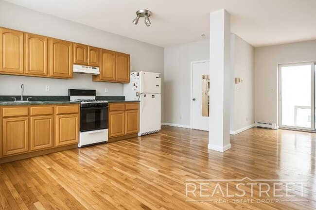 Building Photo - 41 S 5th St