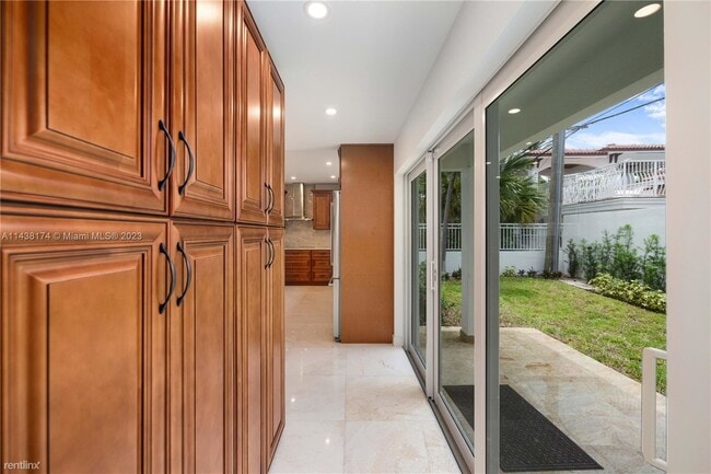 Building Photo - 5 br, 5.5 bath House - 1807 N Fort Lauderd...