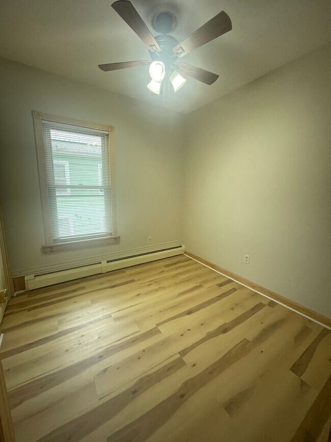 Building Photo - 345 Houghton St