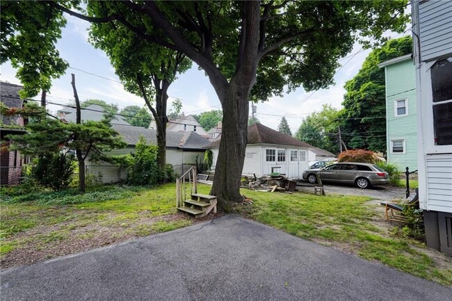 Building Photo - 500 Oxford St