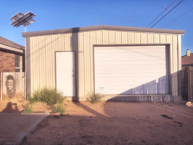 Building Photo - 619 Cabrillo Dr