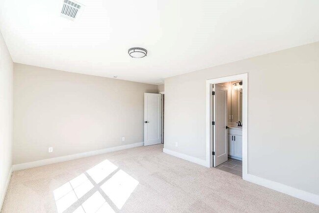 Building Photo - 2462 Adair Rdg Ct