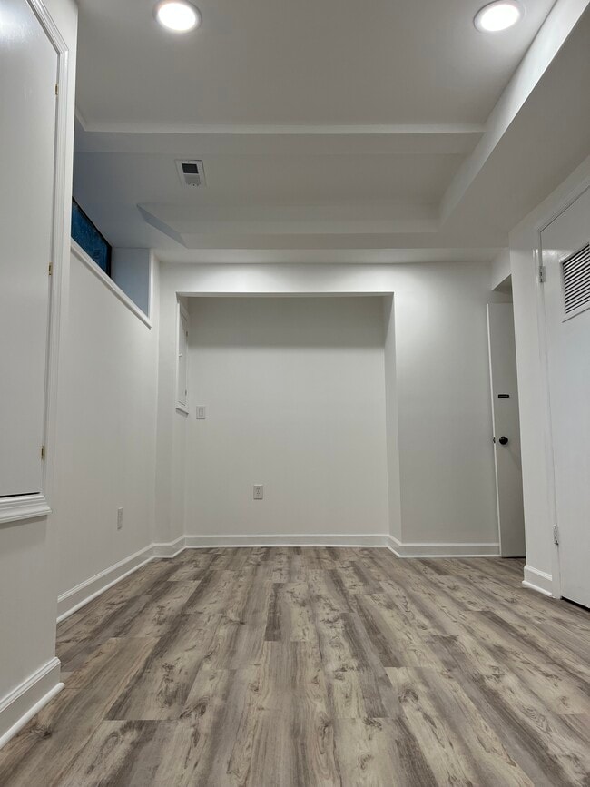 Building Photo - 7950 Inverness Ridge Rd