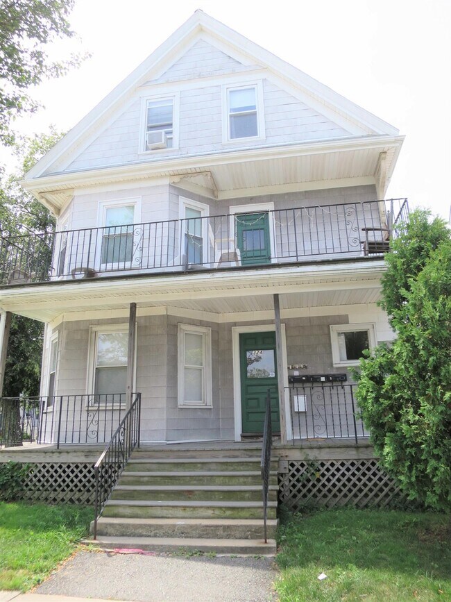 Building Photo - 324 Highland Ave
