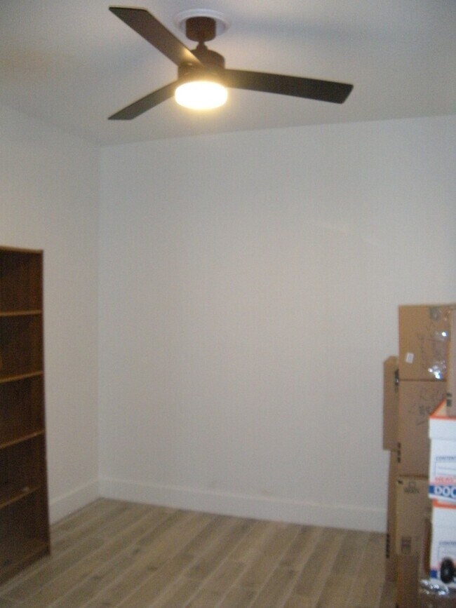 Building Photo - K056 - Orange Tree #79