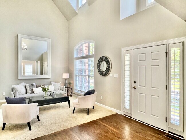 Building Photo - SPACIOUS AND CONVENIENT
