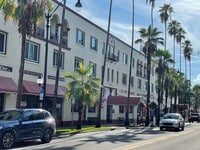 Building Photo - Adorable 1BR/1BA Condo in Downtown Venice