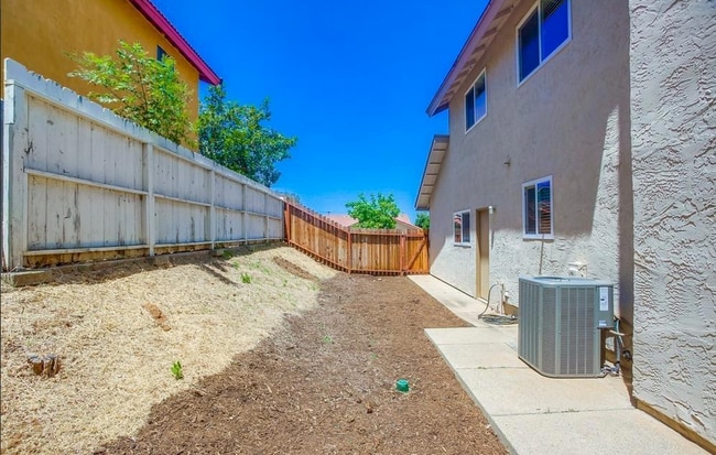 Building Photo - 2074 Caraway St