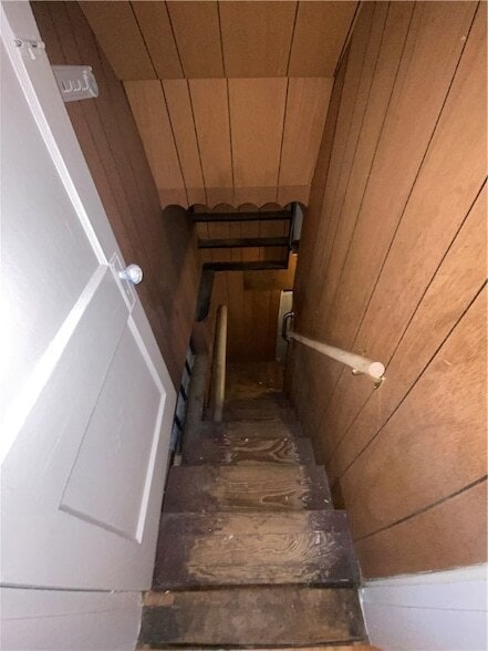 Building Photo - 86 Bluff Ave