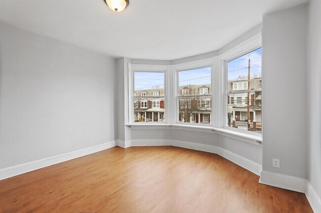 Building Photo - 2626 N 6th St