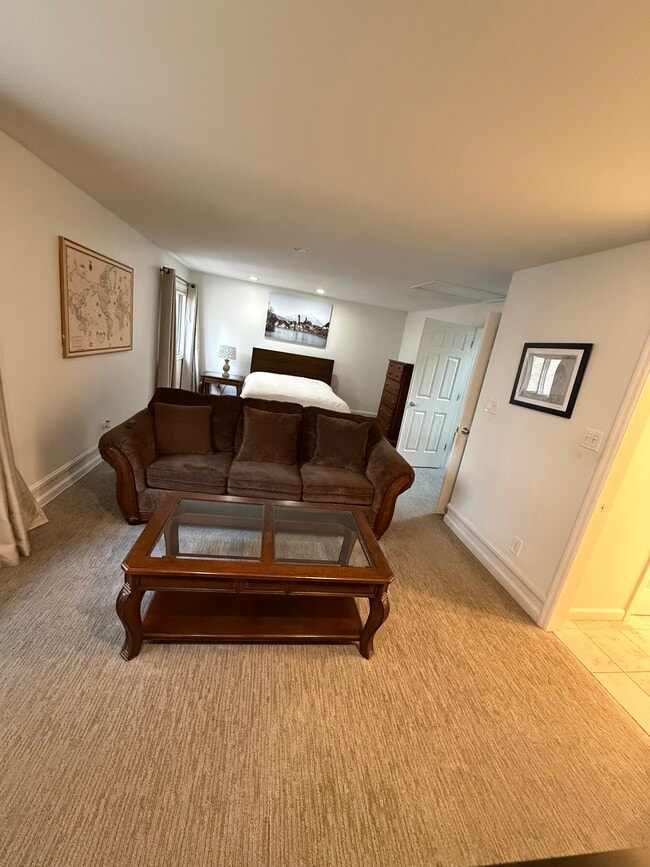 Building Photo - 4444 Lindell Blvd