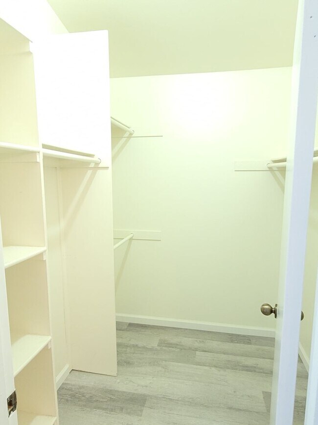 Building Photo - $3700.00 Rancho Bernardo 3 bdrm 2 bath 1450 sq ft House, Pool & Clubhouse