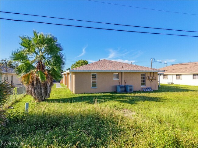 Building Photo - 1107 Cape Coral Pkwy W