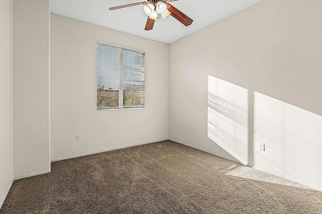 Building Photo - 27580 Darrington Ave