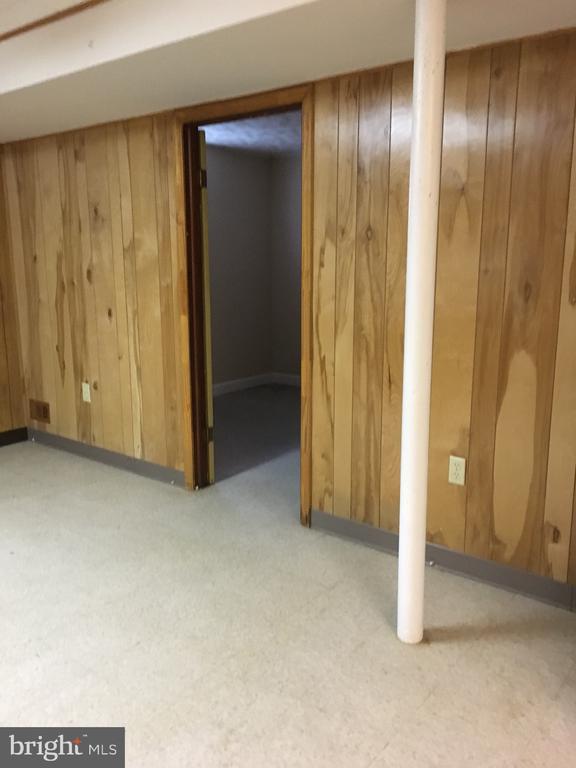 Building Photo - 9204 Bardon Rd