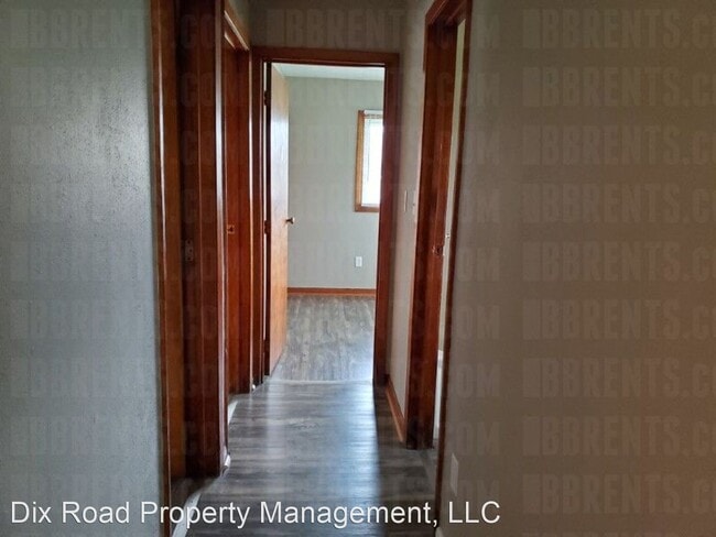 Building Photo - 3 br, 1 bath House - 440 West Wenger Road,