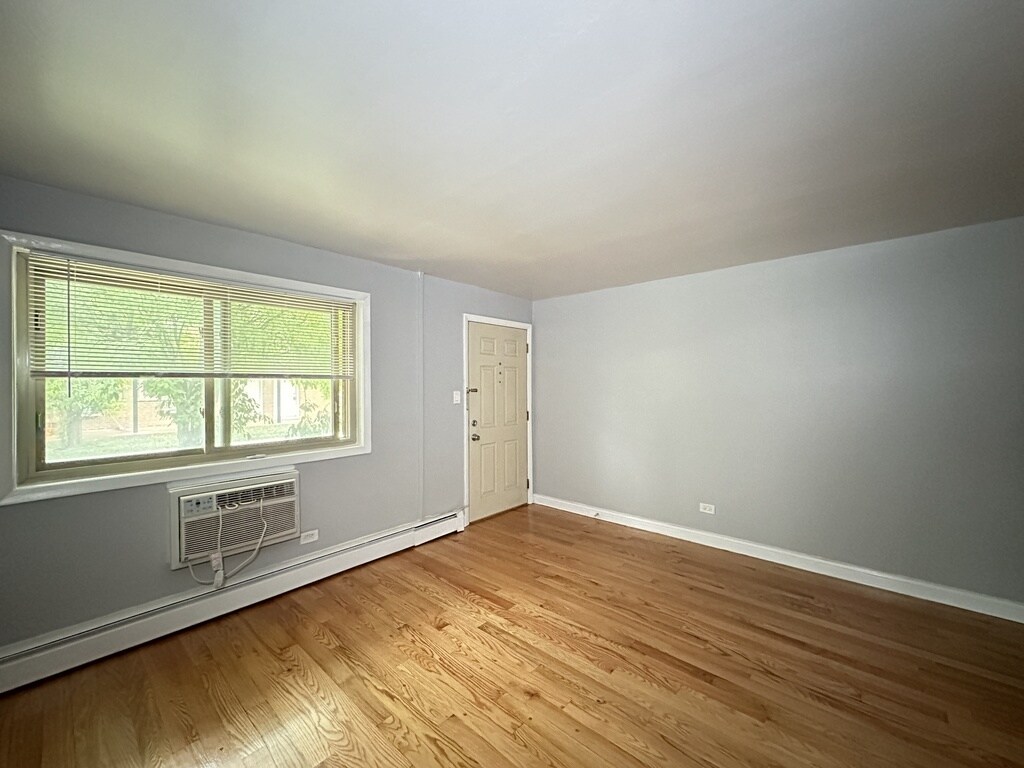Building Photo - 8500 Waukegan Rd