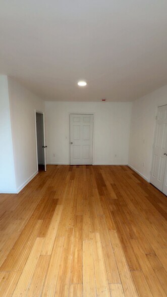 Building Photo - 316 Summer Ave