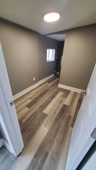 Building Photo - 408 Chaucer Rd