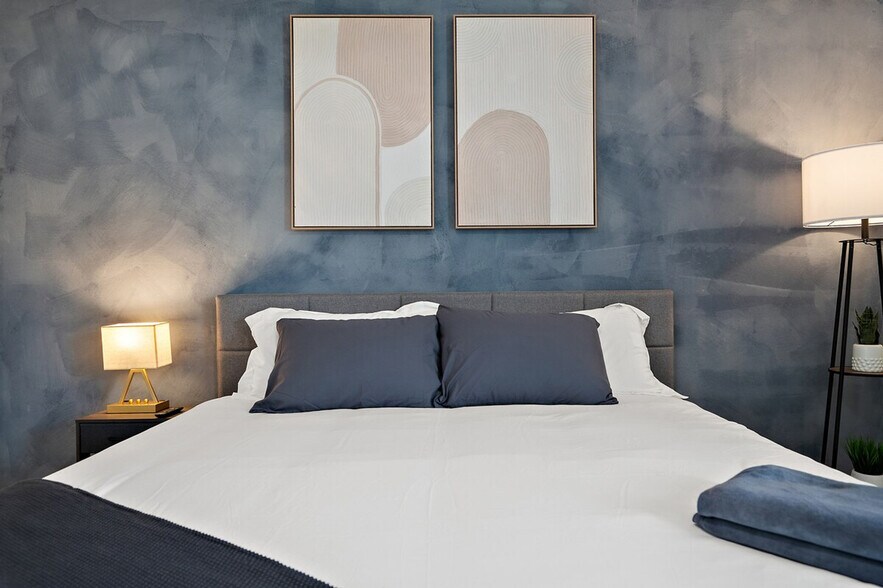 Building Photo - 2223 W Georgia Ave