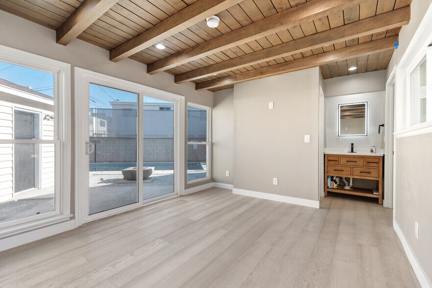 Building Photo - 4769 E Malta St