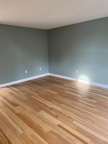 Building Photo - 81 Sentry Way