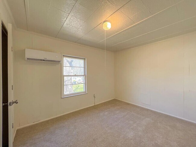 Building Photo - 307 Green St