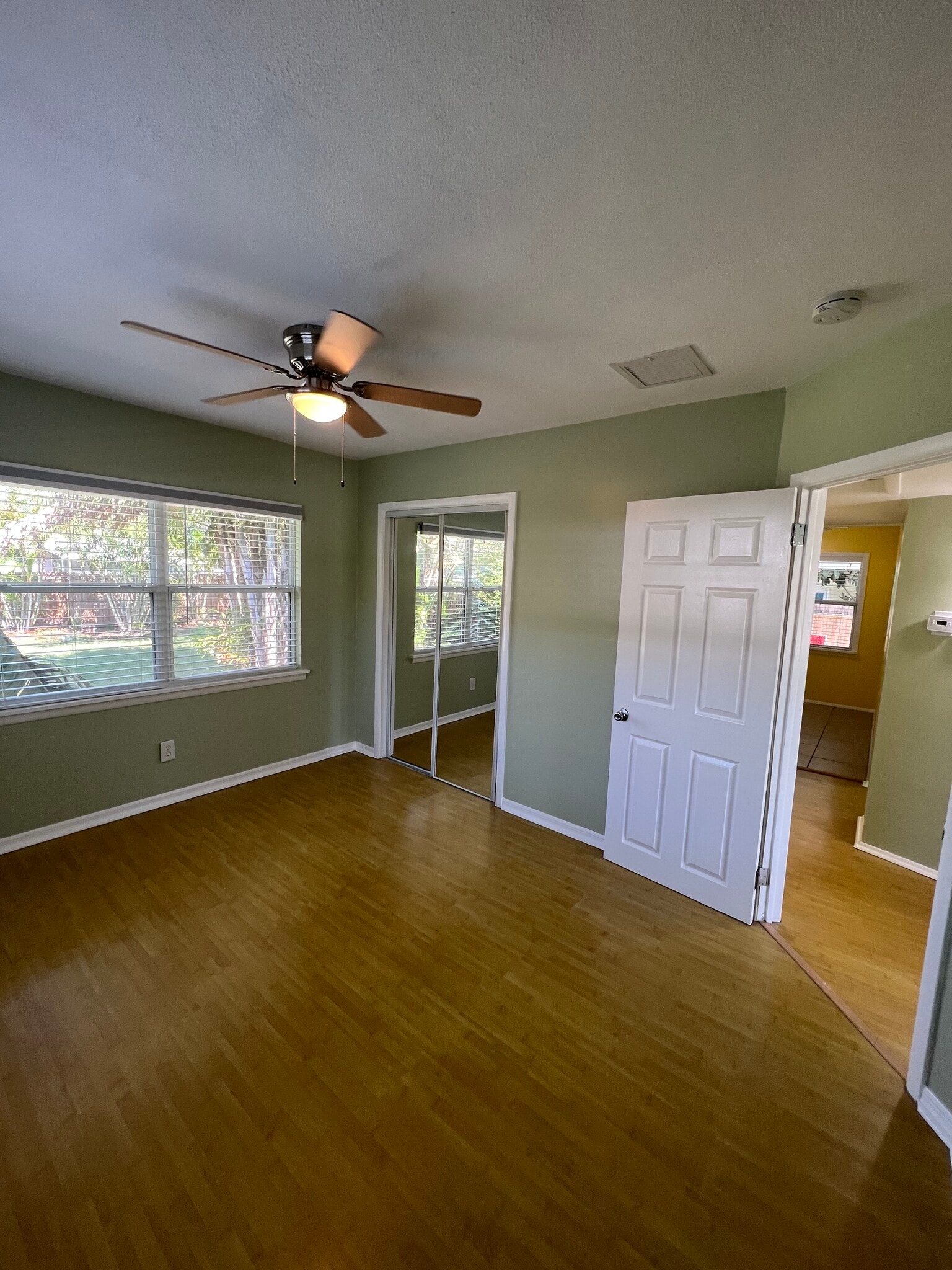 Building Photo - 5321 Newton Ave S