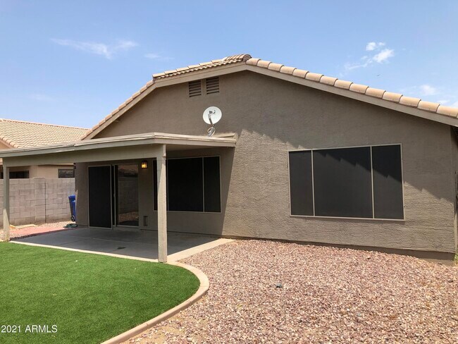 Building Photo - 13201 W Mauna Loa Ln