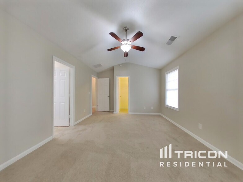 Building Photo - 172 Greystone Cir