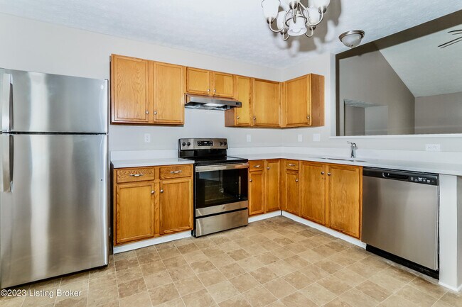 Building Photo - 6226 Maravian Dr